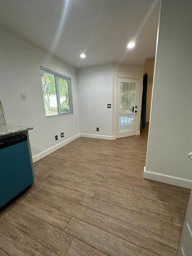 Building Photo - 10042 N Grouse Run