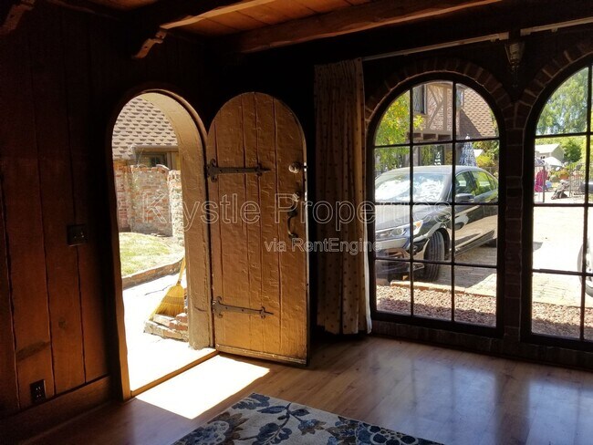 Building Photo - 50 Winslow Ave