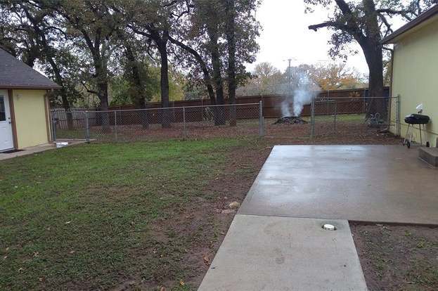 Building Photo - 7366 Meadowbrook Dr