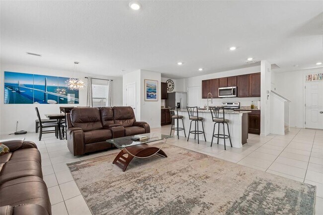 Building Photo - 17053 Oval Rum Dr