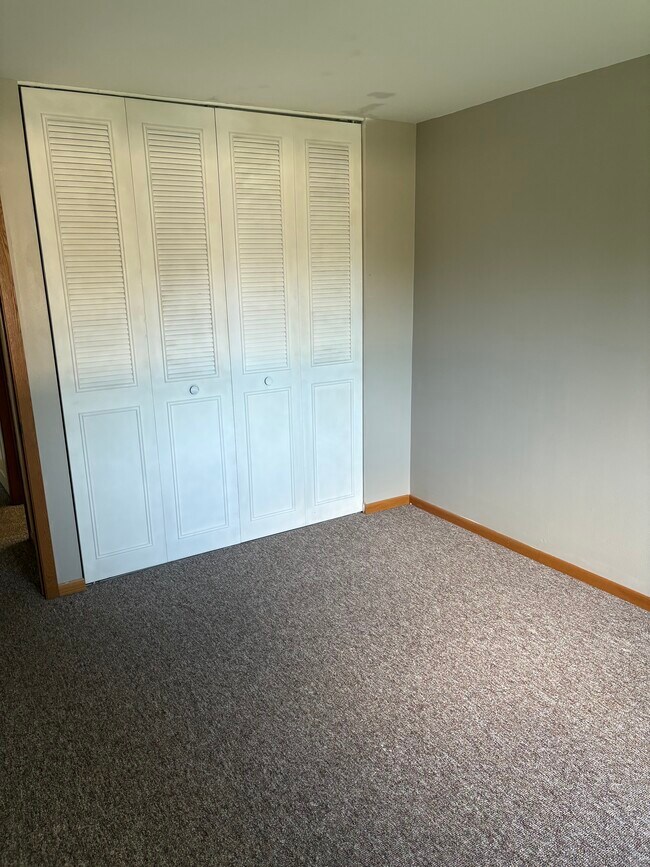 Building Photo - Imperial House