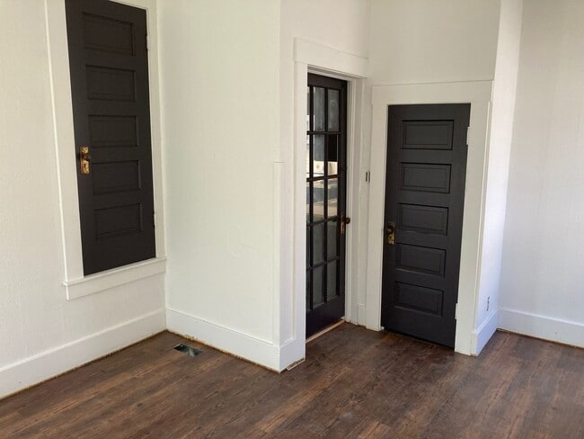 Building Photo - PRE-LEASING