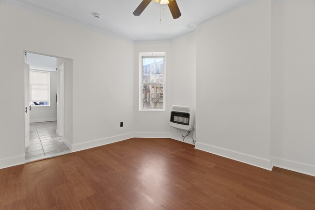 Building Photo - 310 28th St
