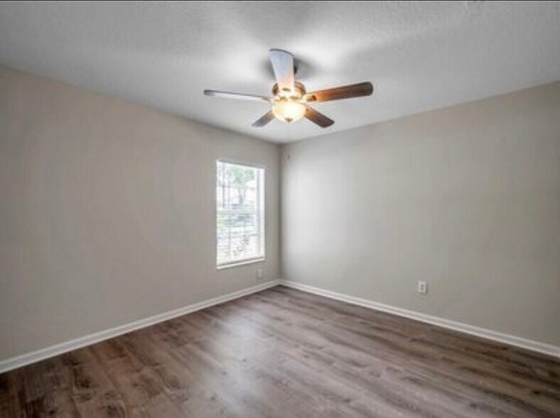 Building Photo - 13024 Early Run Ln