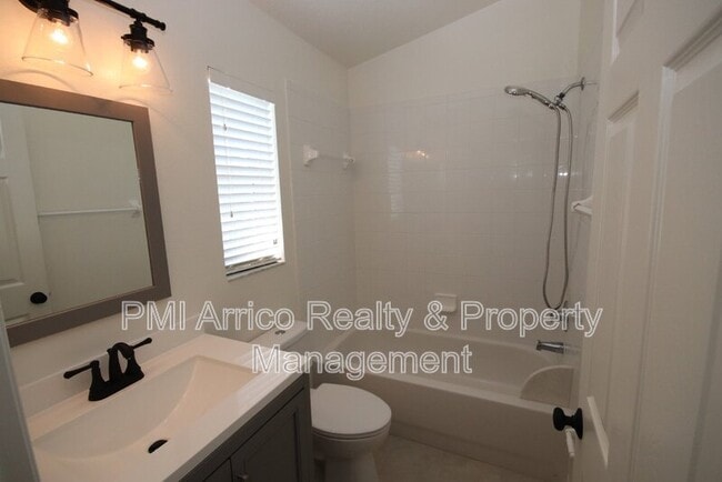 Building Photo - 1575 Blue Magnolia Rd