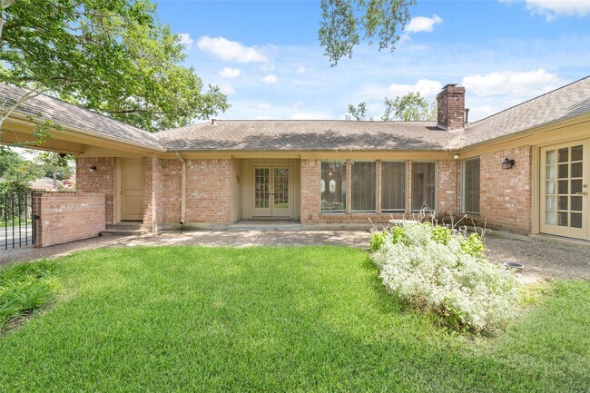 Building Photo - 11838 Riverview Dr
