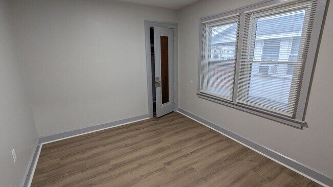 Building Photo - Charming 3 bedroom/1 bath home in the heart of Akron!