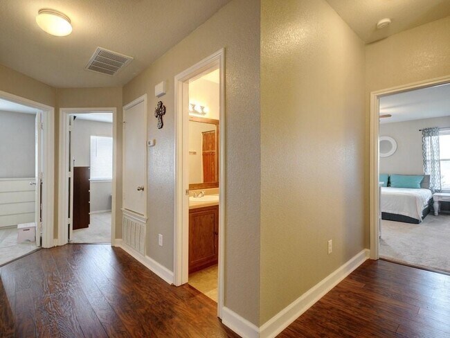 Building Photo - 2488 Green Meadows Ln