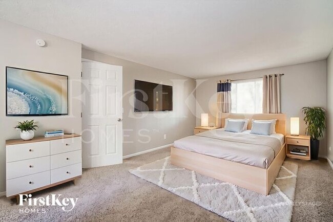 Building Photo - 815 Mcdonell Dr