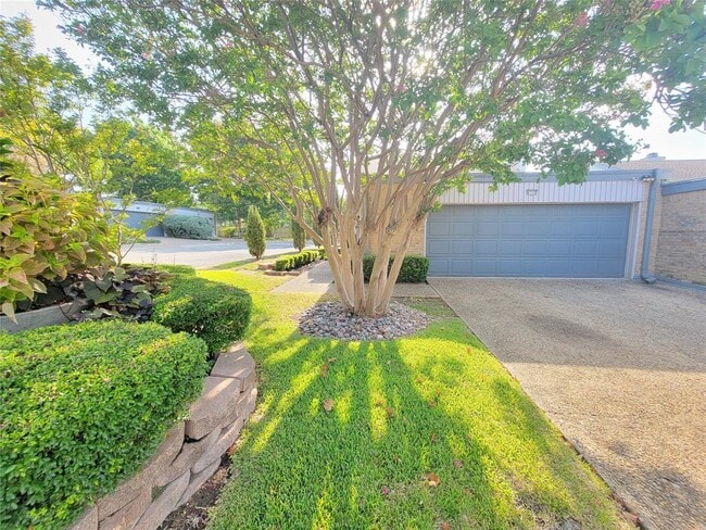 Building Photo - 6350 Elder Grove Dr