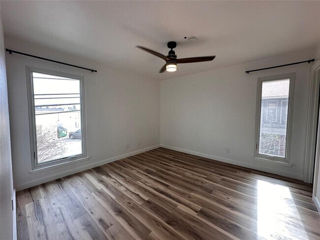 Building Photo - 8617 Putnam Dr