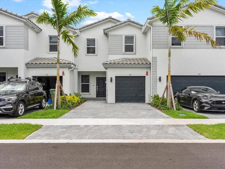 Primary Photo - 106 SW 184th Pl