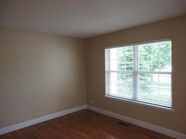 Building Photo - 558 Alcott Ln