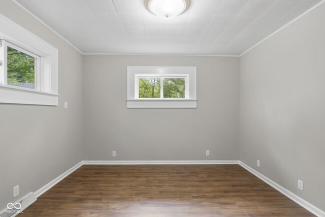 Building Photo - 3136 E Edgewood Ave