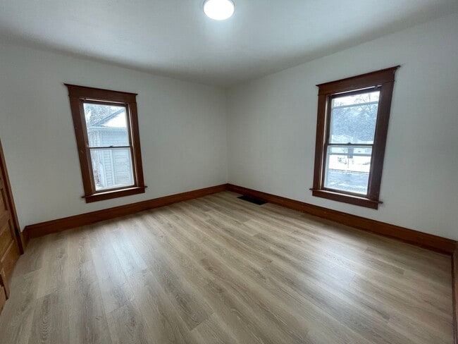 Building Photo - 1315/1317 Cleveland Avenue