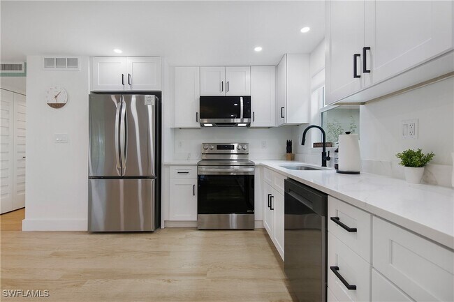 Building Photo - 1549 Sandpiper St