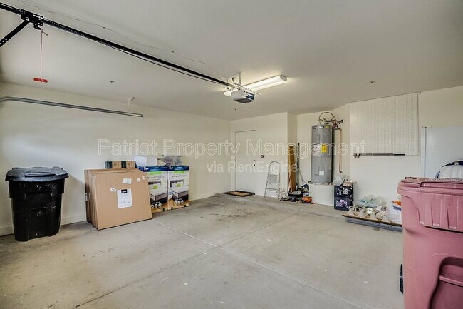 Building Photo - 9520 N 105th St