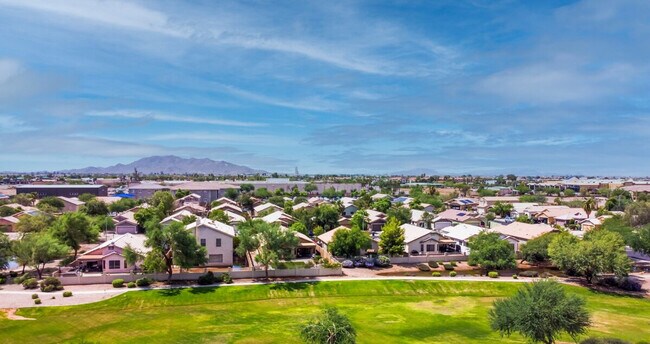 Building Photo - 1541 E Peregrine Trail