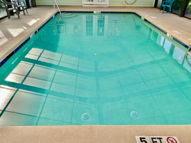 Building Photo - All Inclusive Seasonal Rental Available 11/1/25-4/30/26