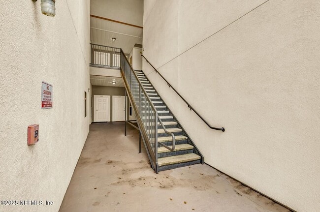 Building Photo - 7920 Merrill Rd