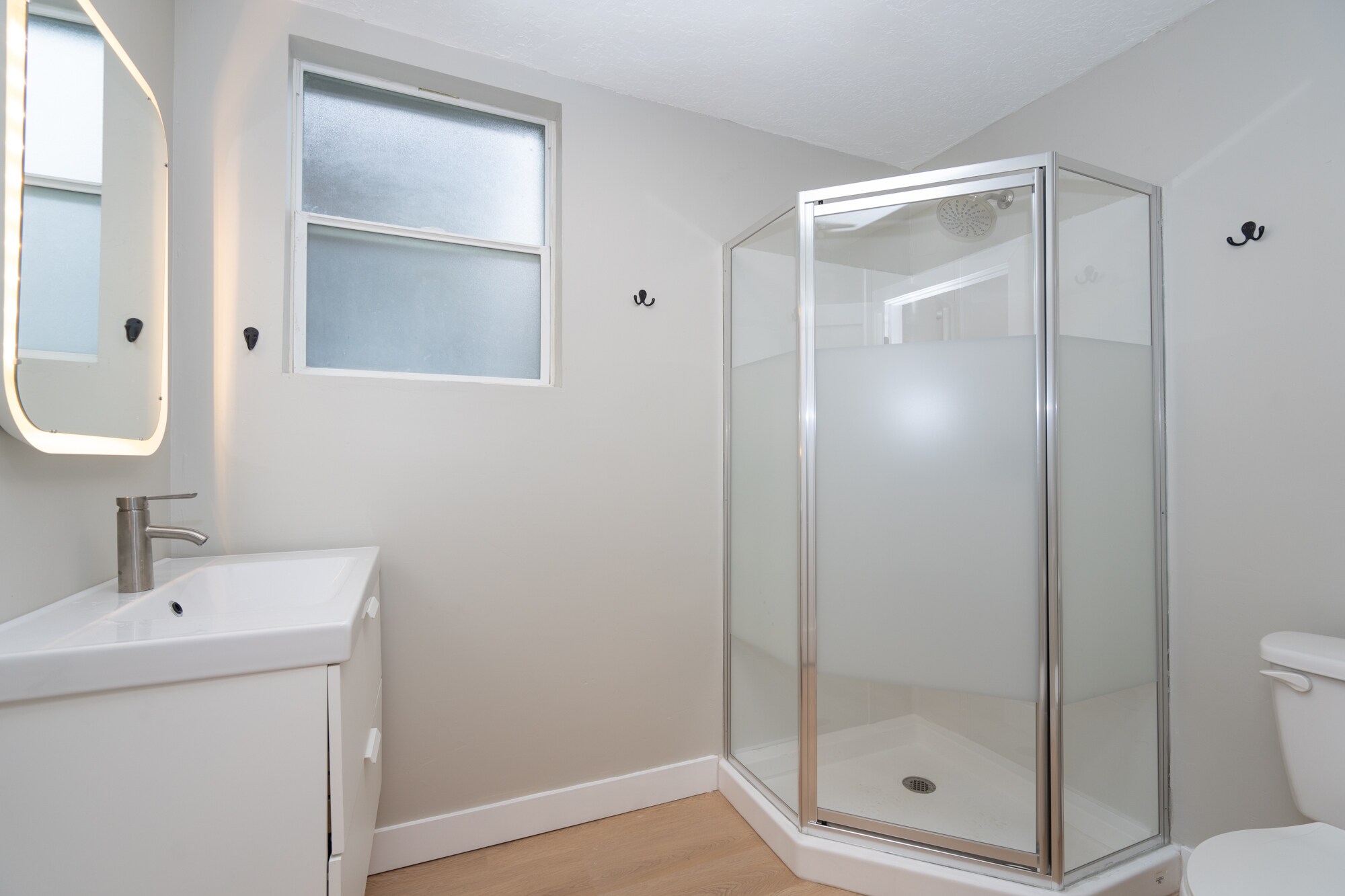 Building Photo - 2527 Porter Ave