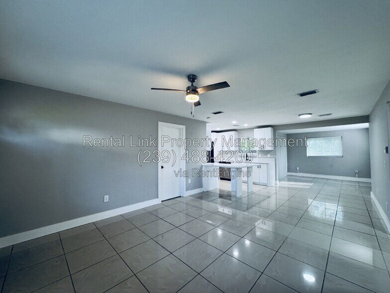 Building Photo - 4432 E Riverside Dr