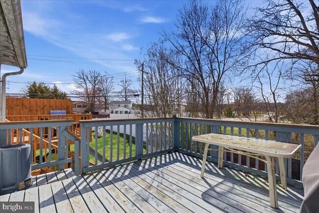 Building Photo - 502 Brighton Pl