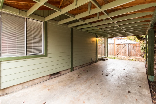 Building Photo - Great 1-Bedroom, 1-Bath Duplex With Large Bonus Room!