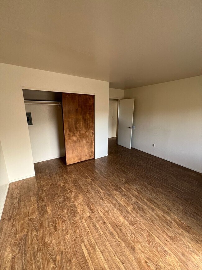Building Photo - Oroville 4 bed 2 bath 3300sqft country hom...