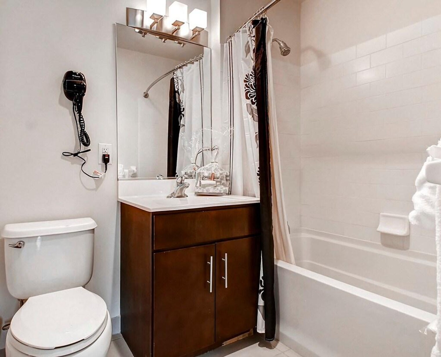 Building Photo - 48 Washington Blvd