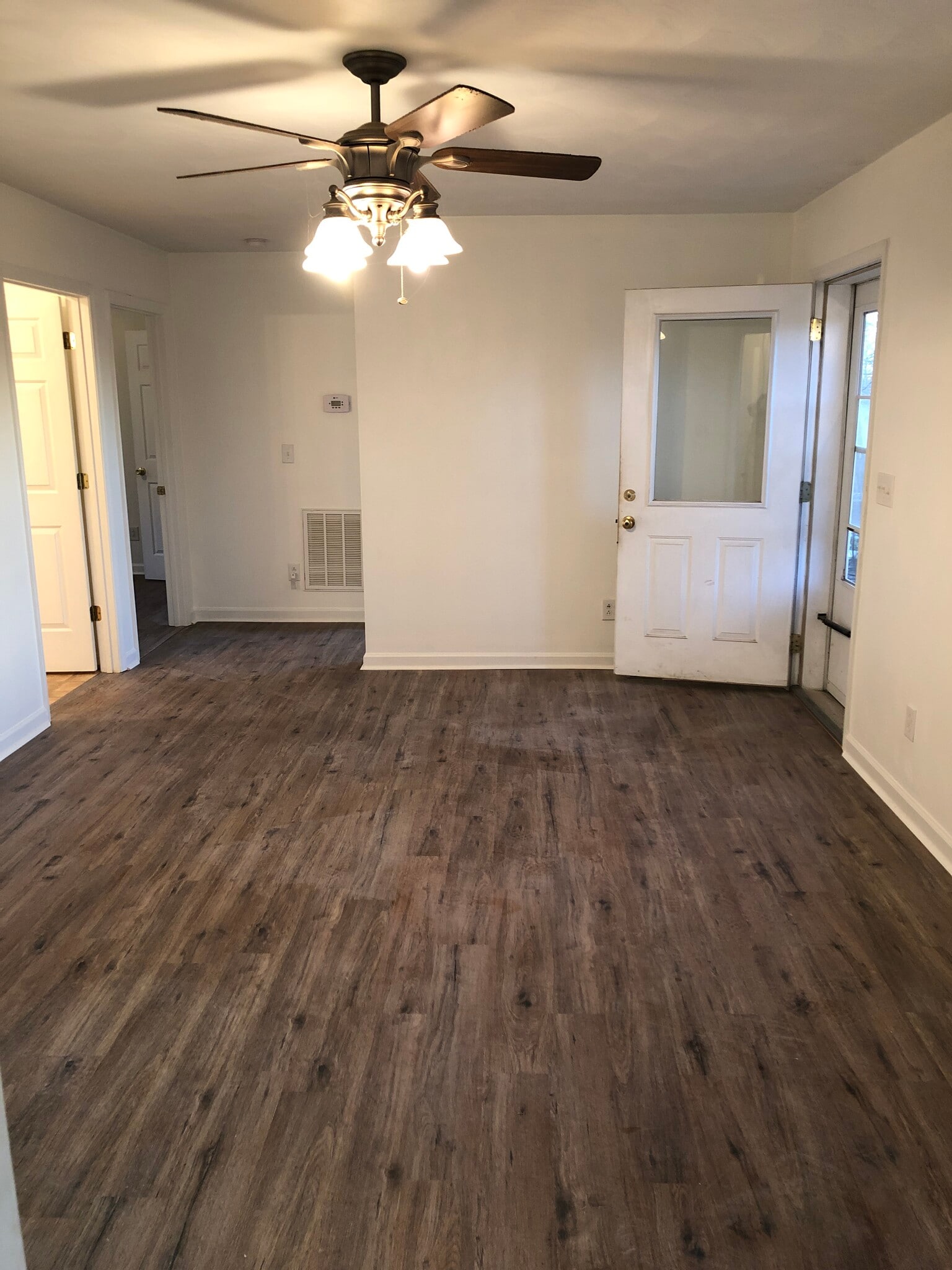 Living Room - 1503 Grissom Ln