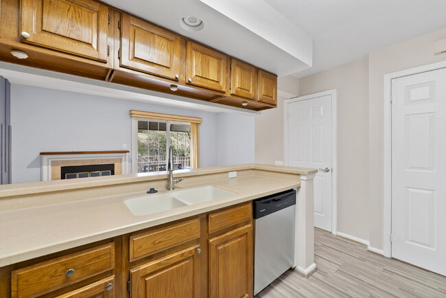 Building Photo - Pinecrest Perfection: Your Dream Townhome ...