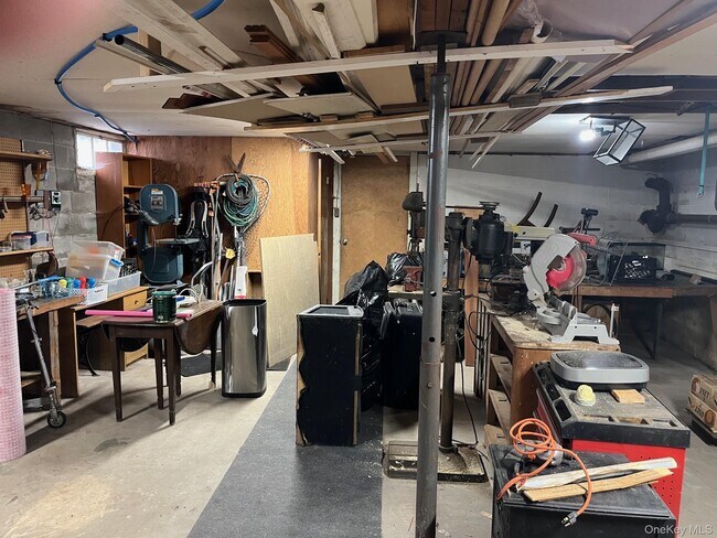 Building Photo - 178 Barnes Rd