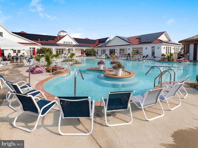 Building Photo - 33789 Freeport Dr