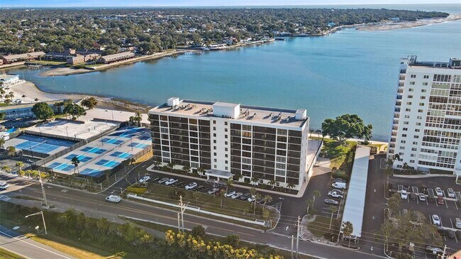 Building Photo - 7100 Sunshine Skyway Ln S