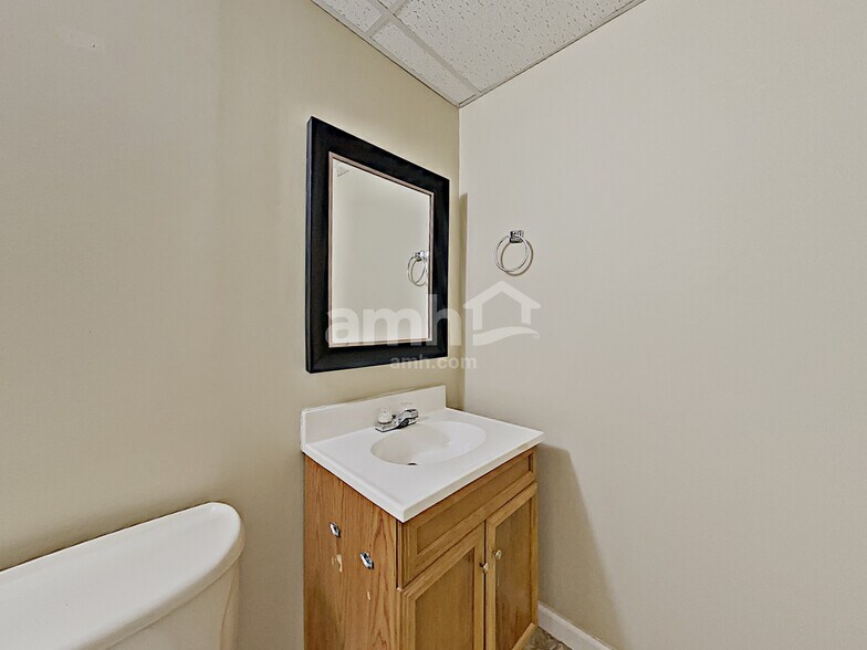 Building Photo - 292 Ridgestone Way SW