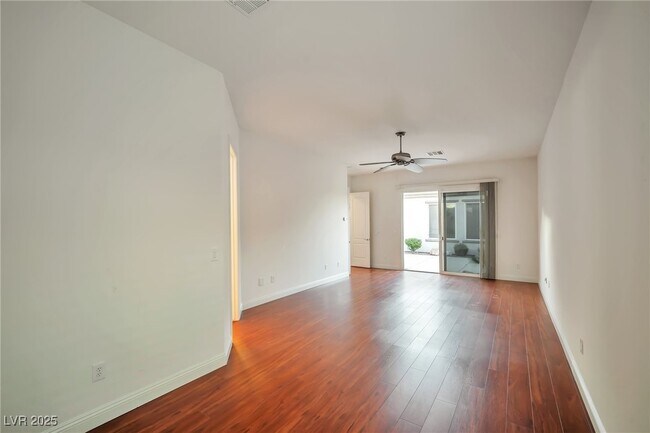 Building Photo - 2585 Portsmouth Creek Ave