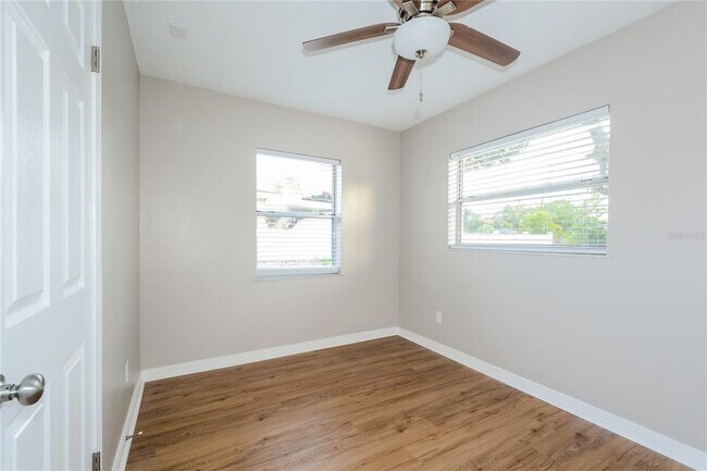 Building Photo - 2804 W Nassau St