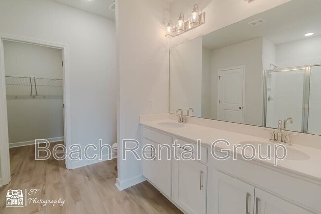 Building Photo - 1863 Villena Dr