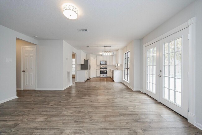 Building Photo - 86 W Stony Bridge Cir