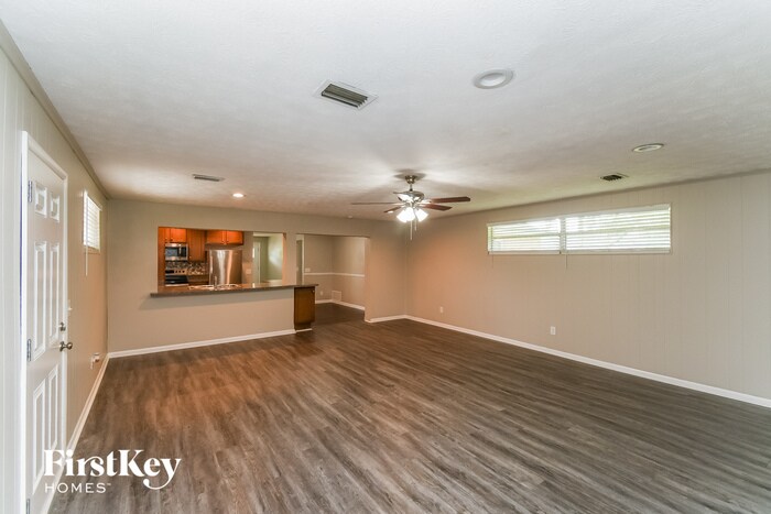 Building Photo - 3013 Skipper Ln