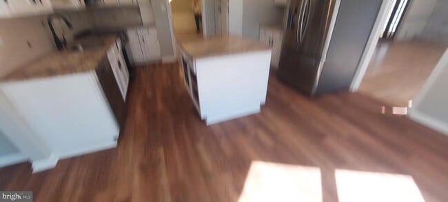 Building Photo - 19100 Annapolis Way