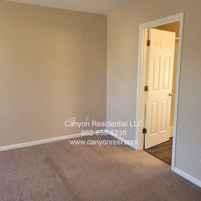 Building Photo - 4396 Moat Dr