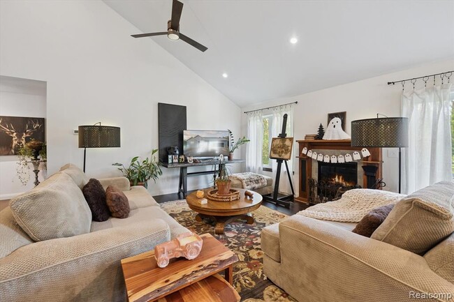 Building Photo - 4565 Katherina Z Pl