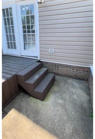 Building Photo - 109 College St