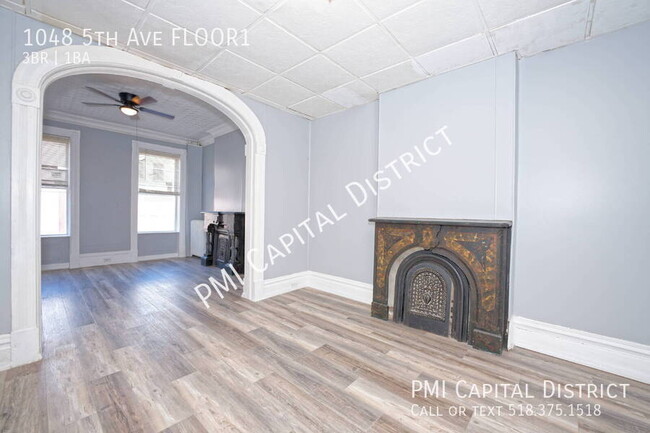 Building Photo - 1048 5th Ave
