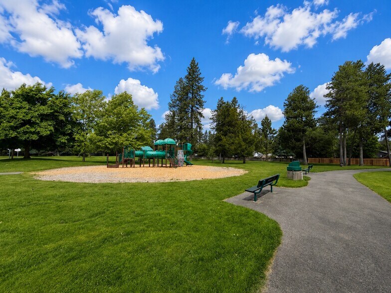 Building Photo - 1321 E Elderberry Cir