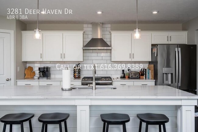 Building Photo - 3281 Deer Haven Dr