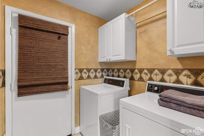 Building Photo - 5411 Forest Cove Dr