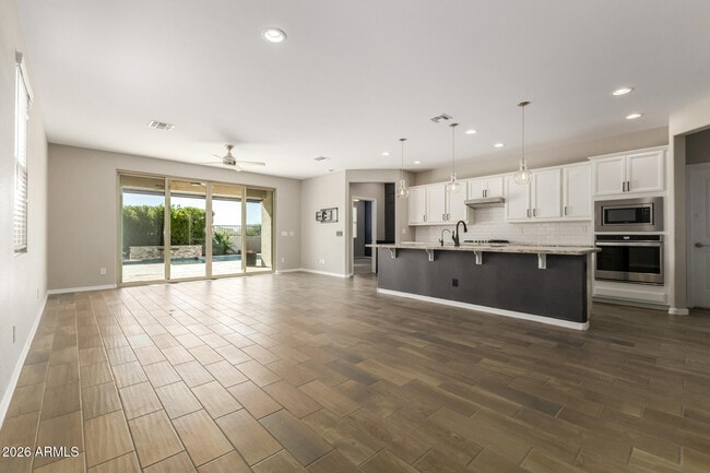 Building Photo - 17771 W Granite View Dr